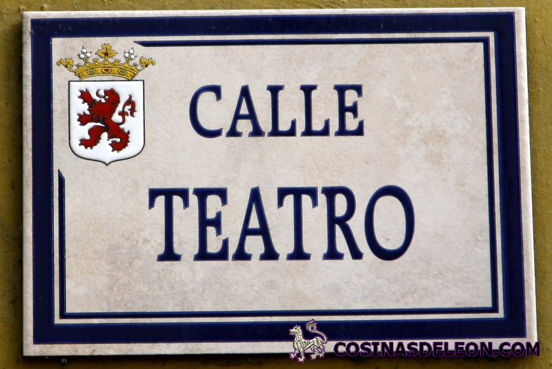 Calle Teatro placa
